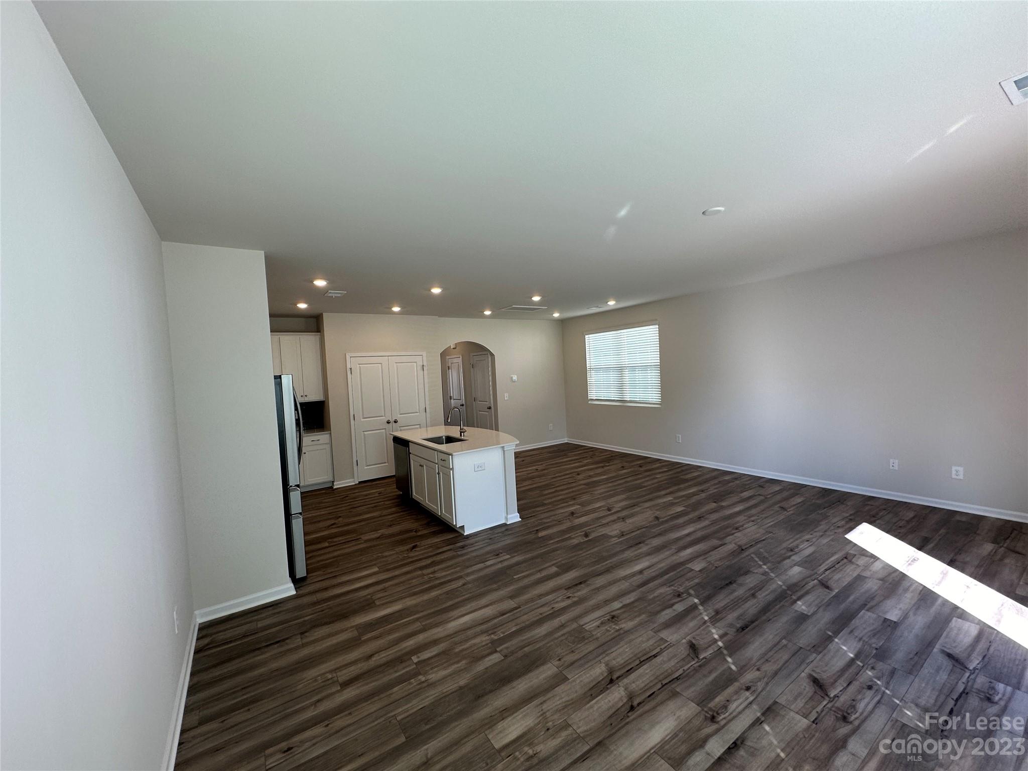 Chateau - Residential Lease