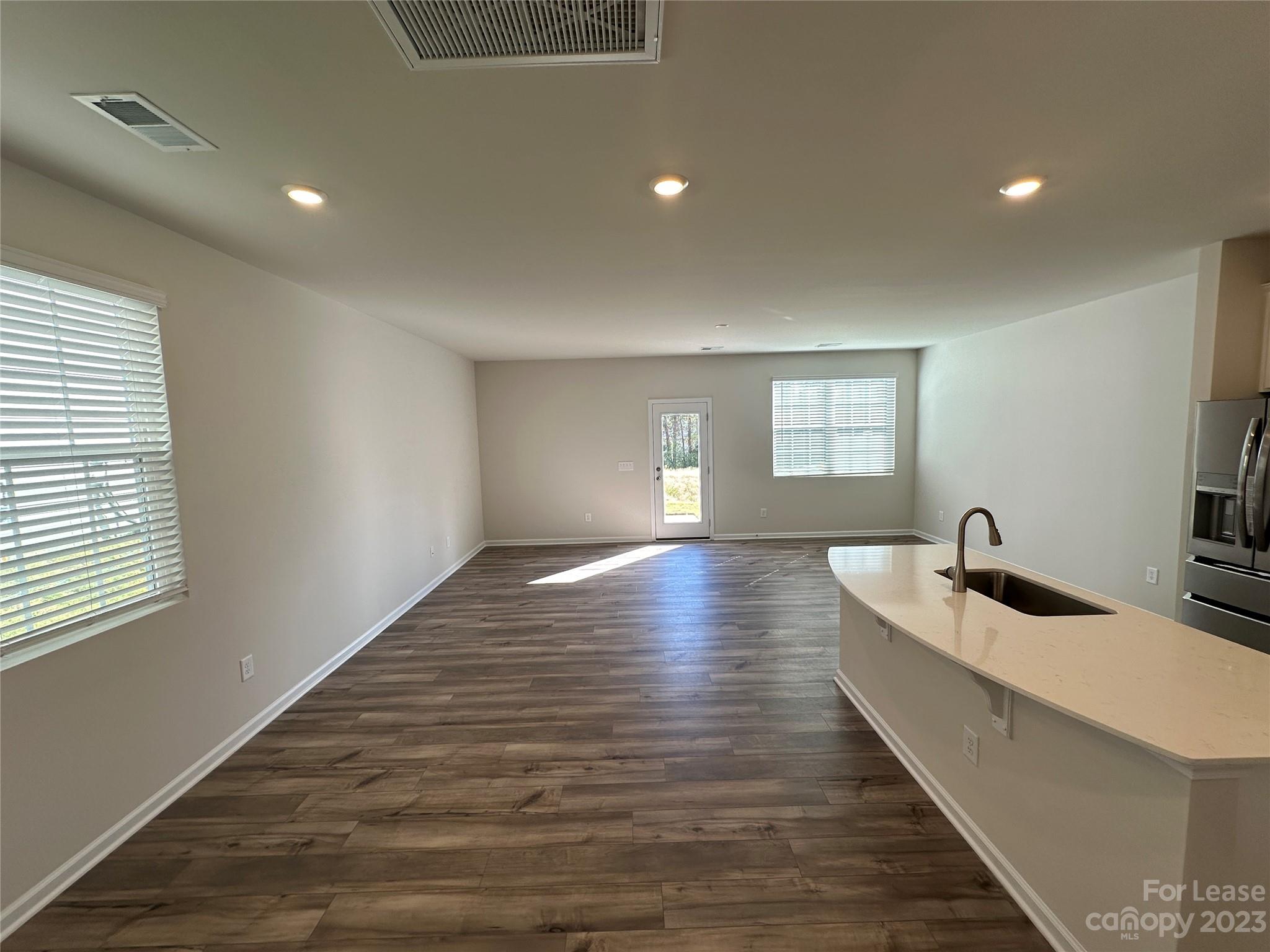 Chateau - Residential Lease