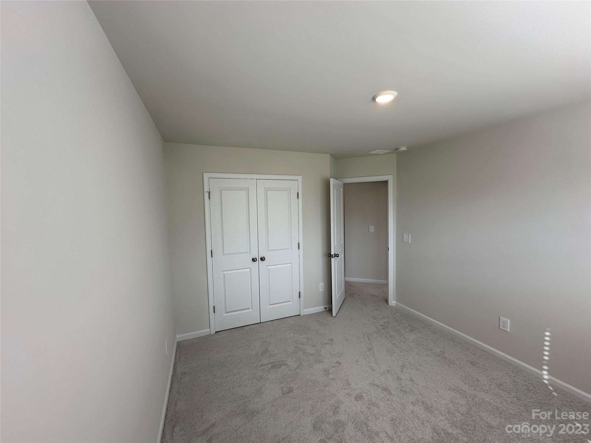 Chateau - Residential Lease