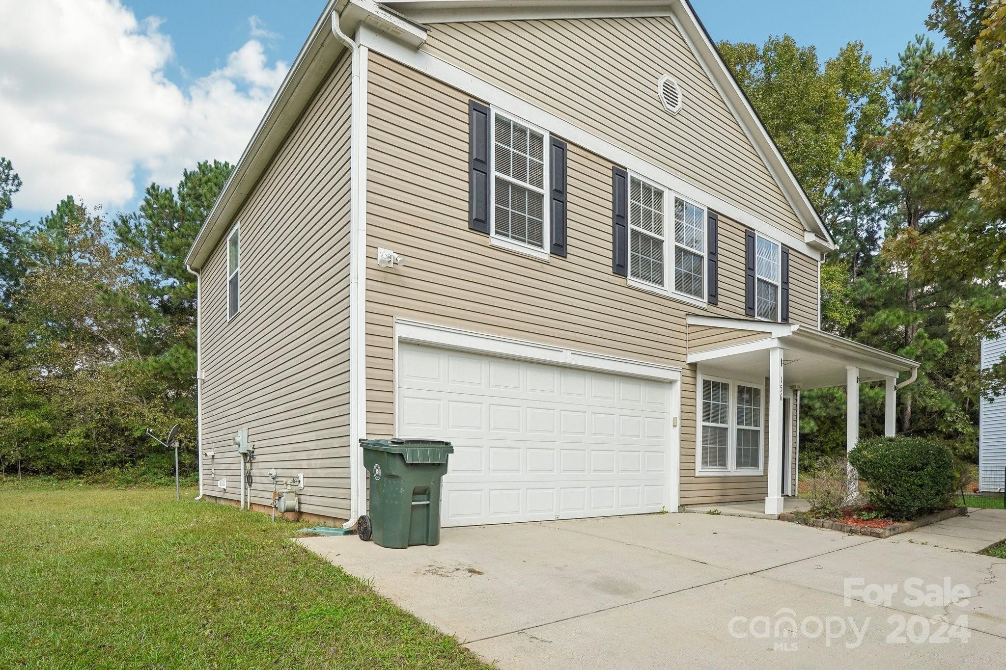 Oaks Of Broadway - Residential