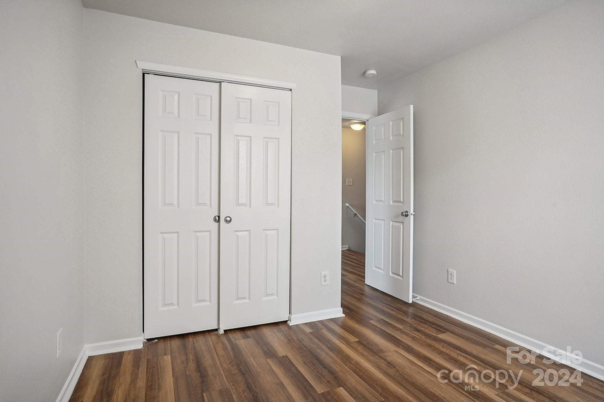 Oaks Of Broadway - Residential