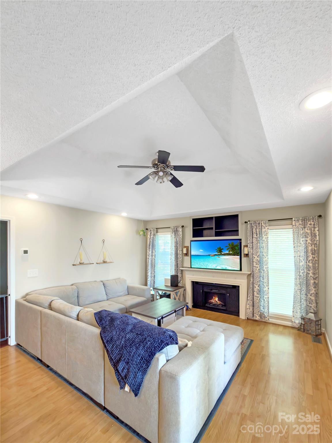 1543 Cambridge Heights Place NW