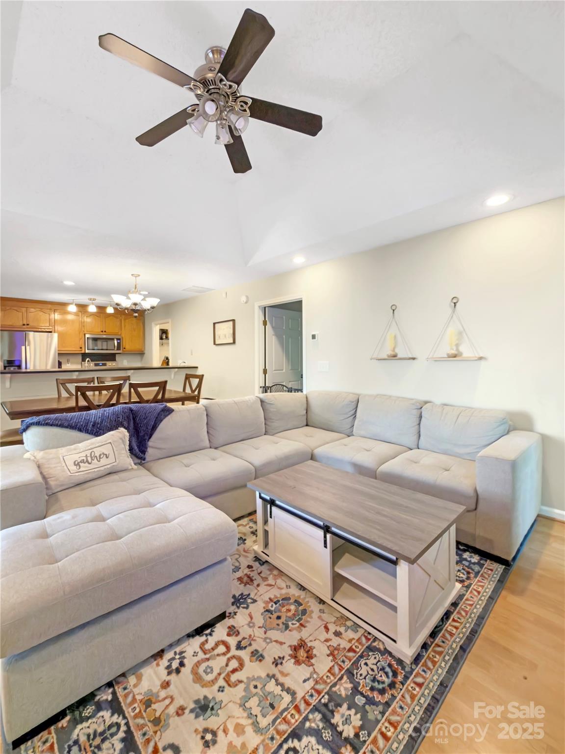 1543 Cambridge Heights Place NW