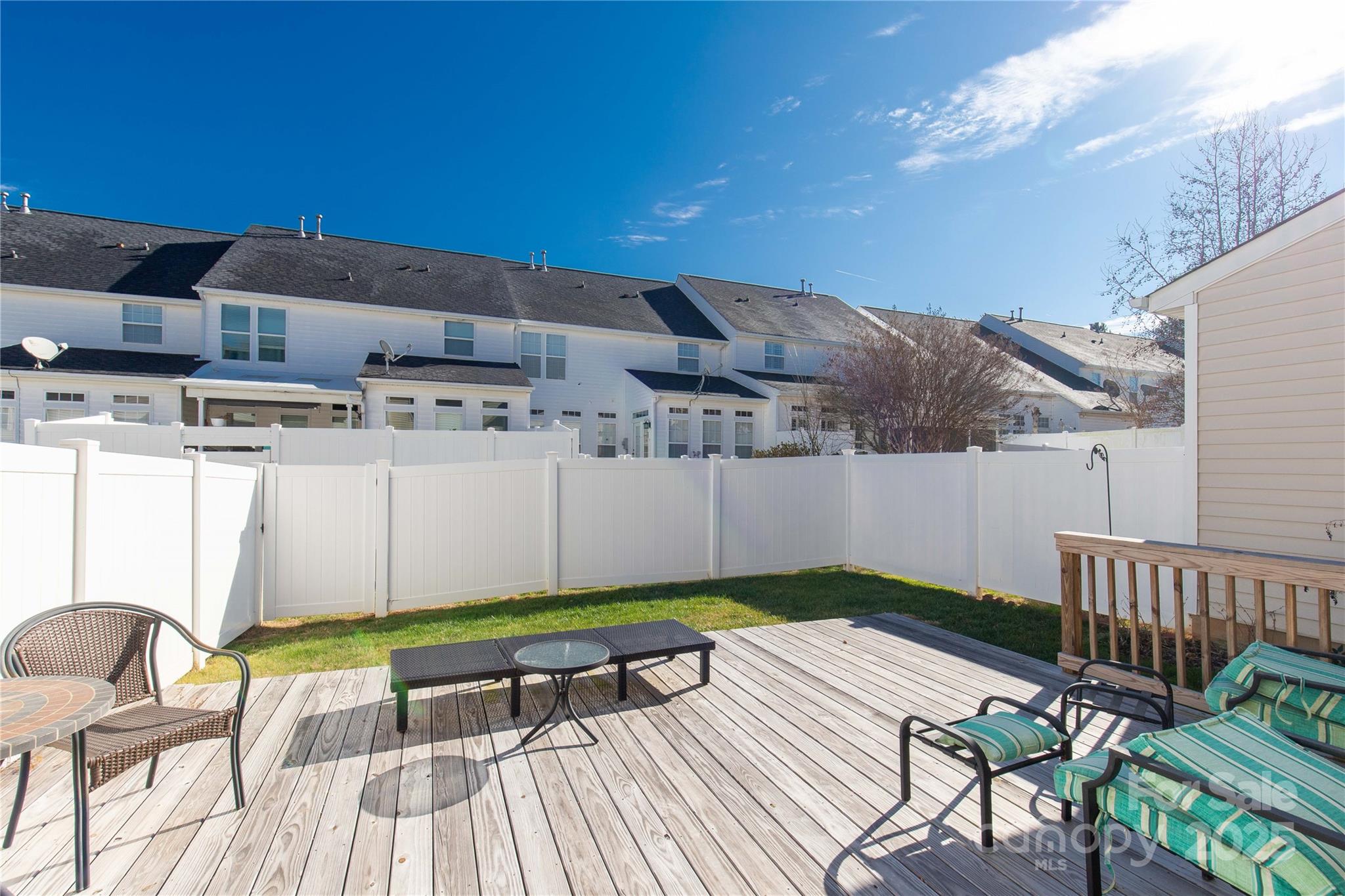 Sunset Point Townhomes - Residential