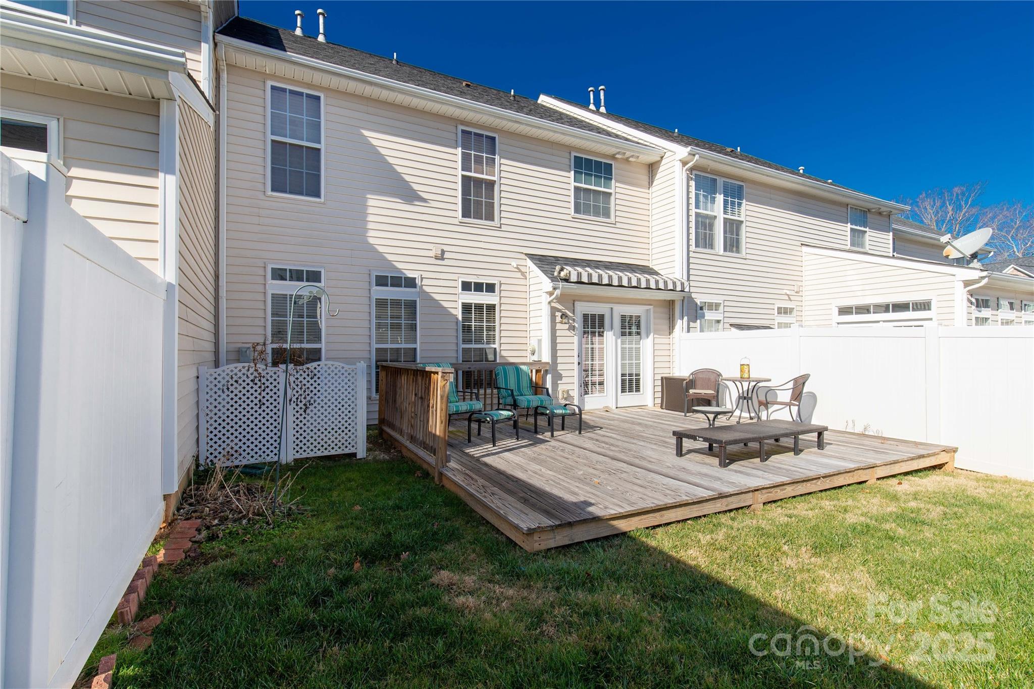 Sunset Point Townhomes - Residential