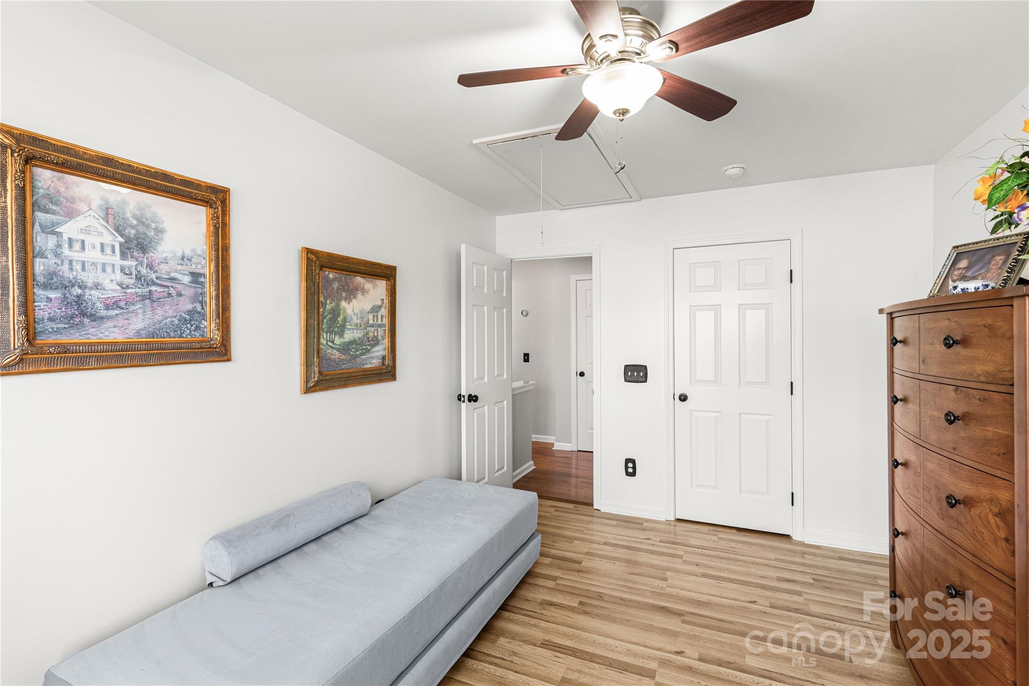 Sunset Point Townhomes - Residential