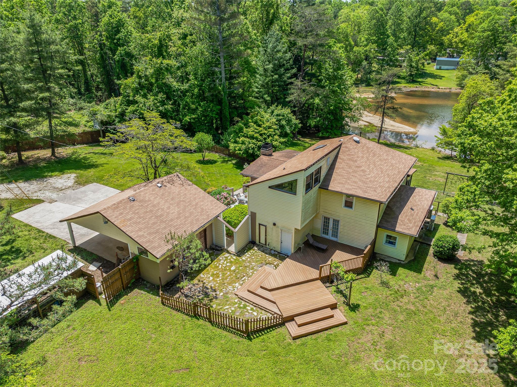 98 Ducker Road