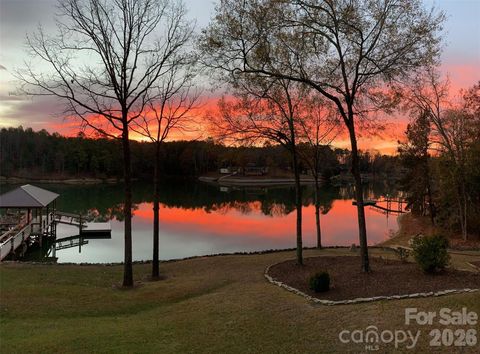 2240 Duck Cove Lane York SC 29745