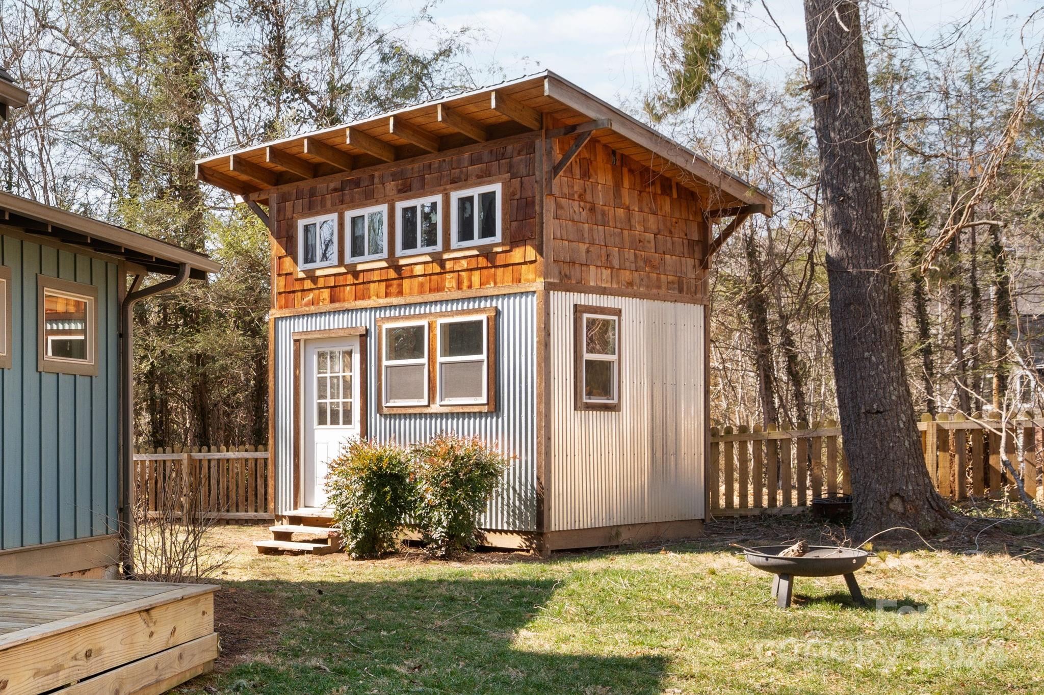 Haw Creek - Residential