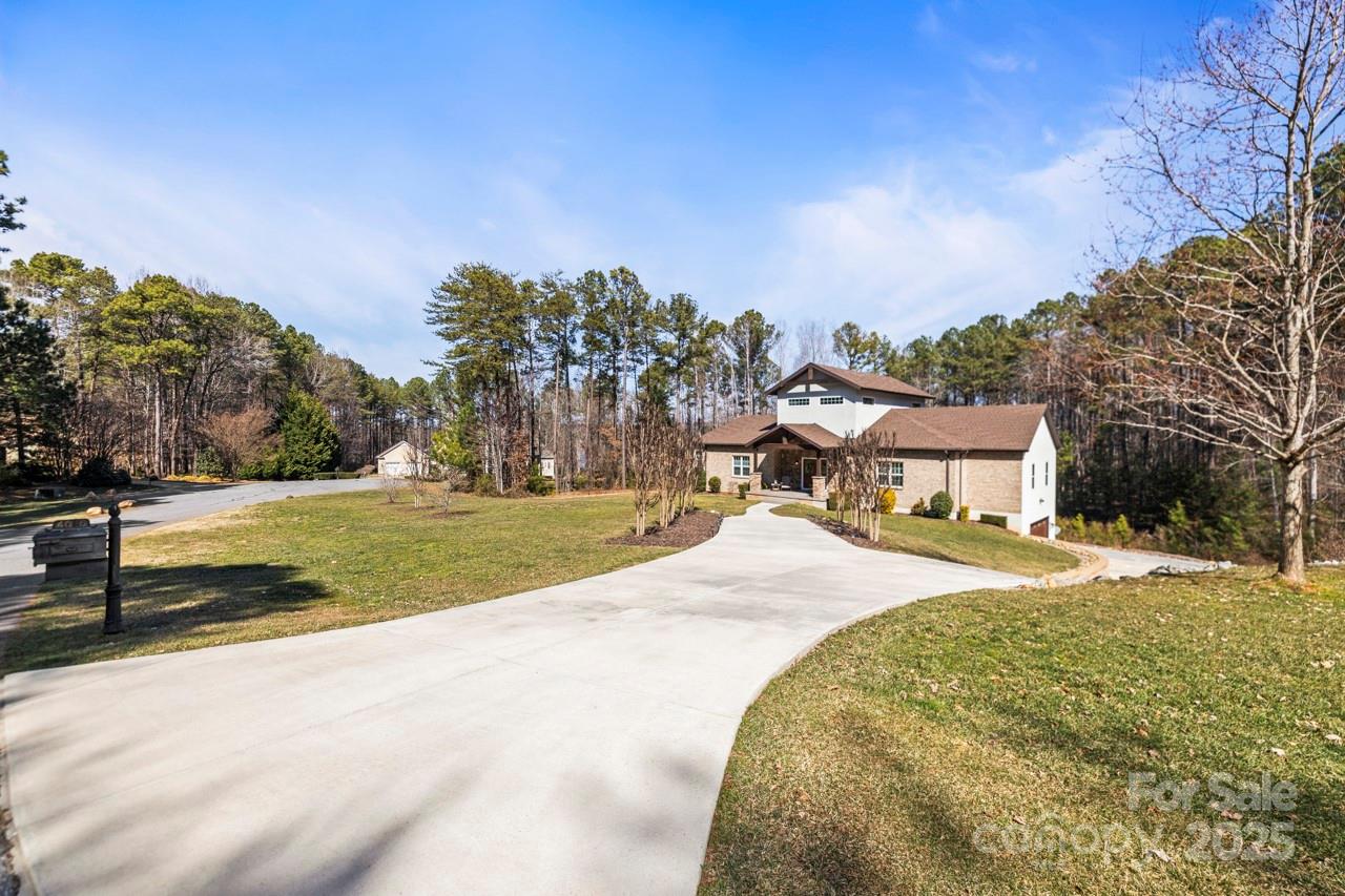 4616 Gold Finch Drive