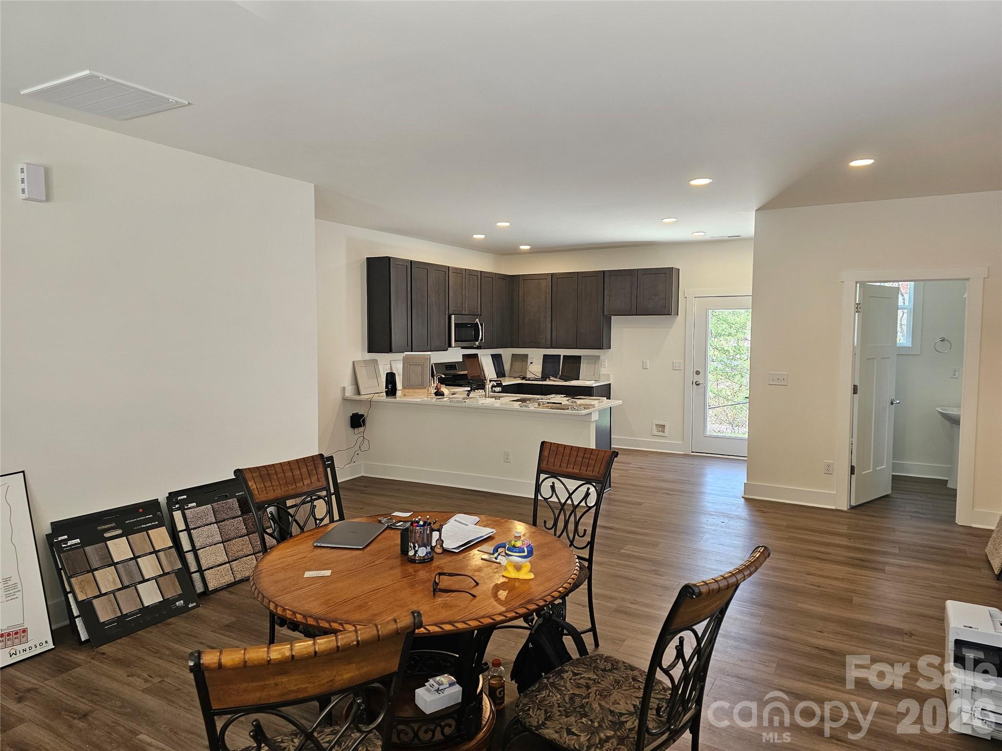 Brooks Cove - Residential