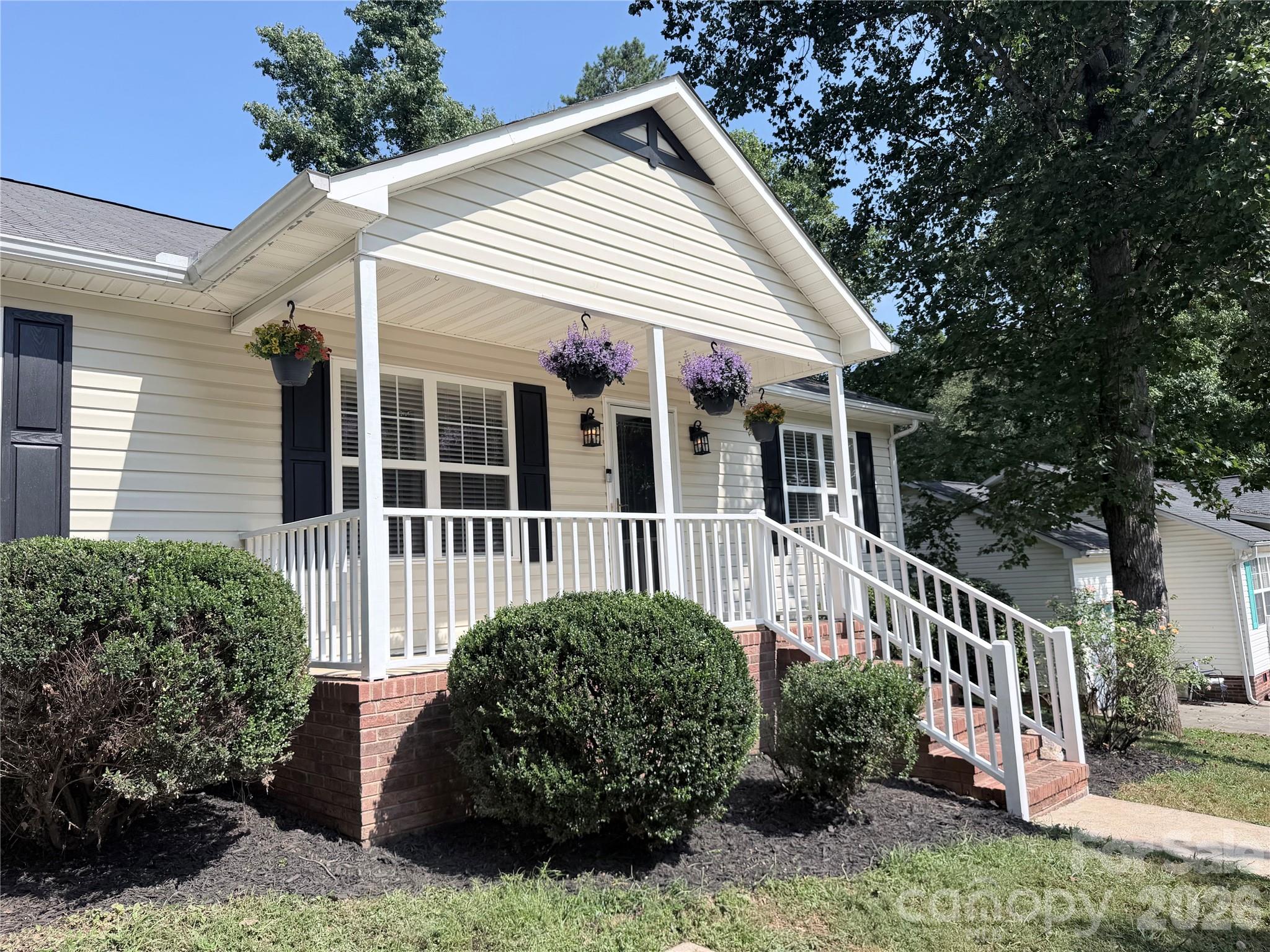 2425 Red Tip Drive SE