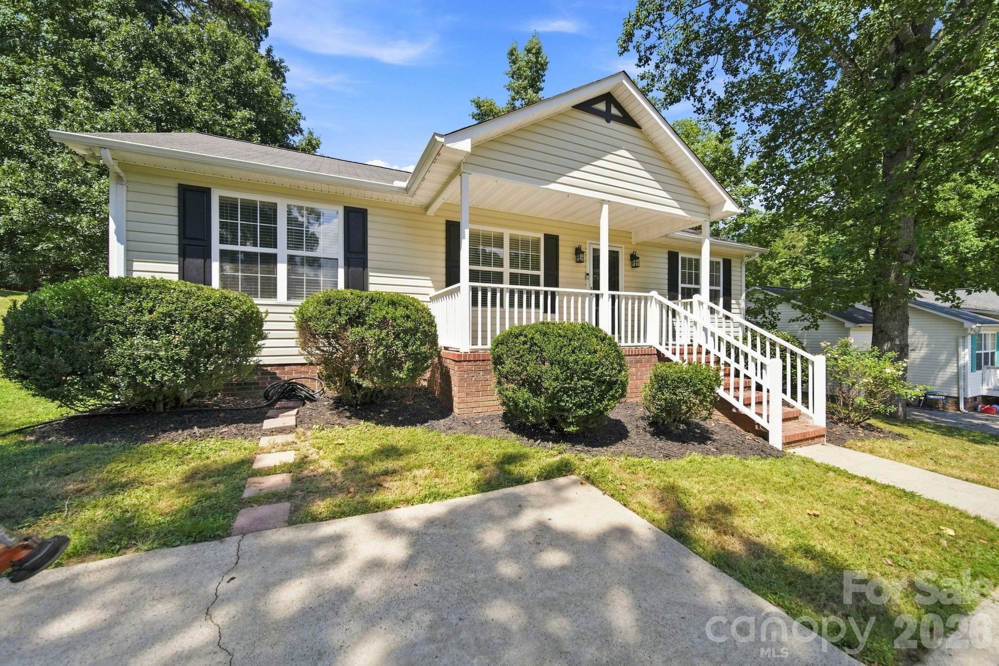 2425 Red Tip Drive SE