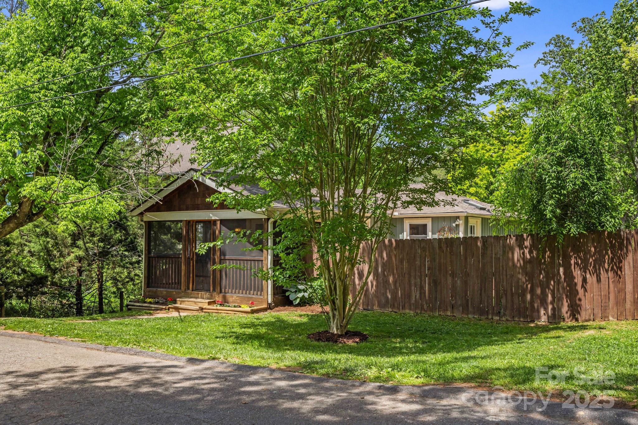25 Winnfred Street