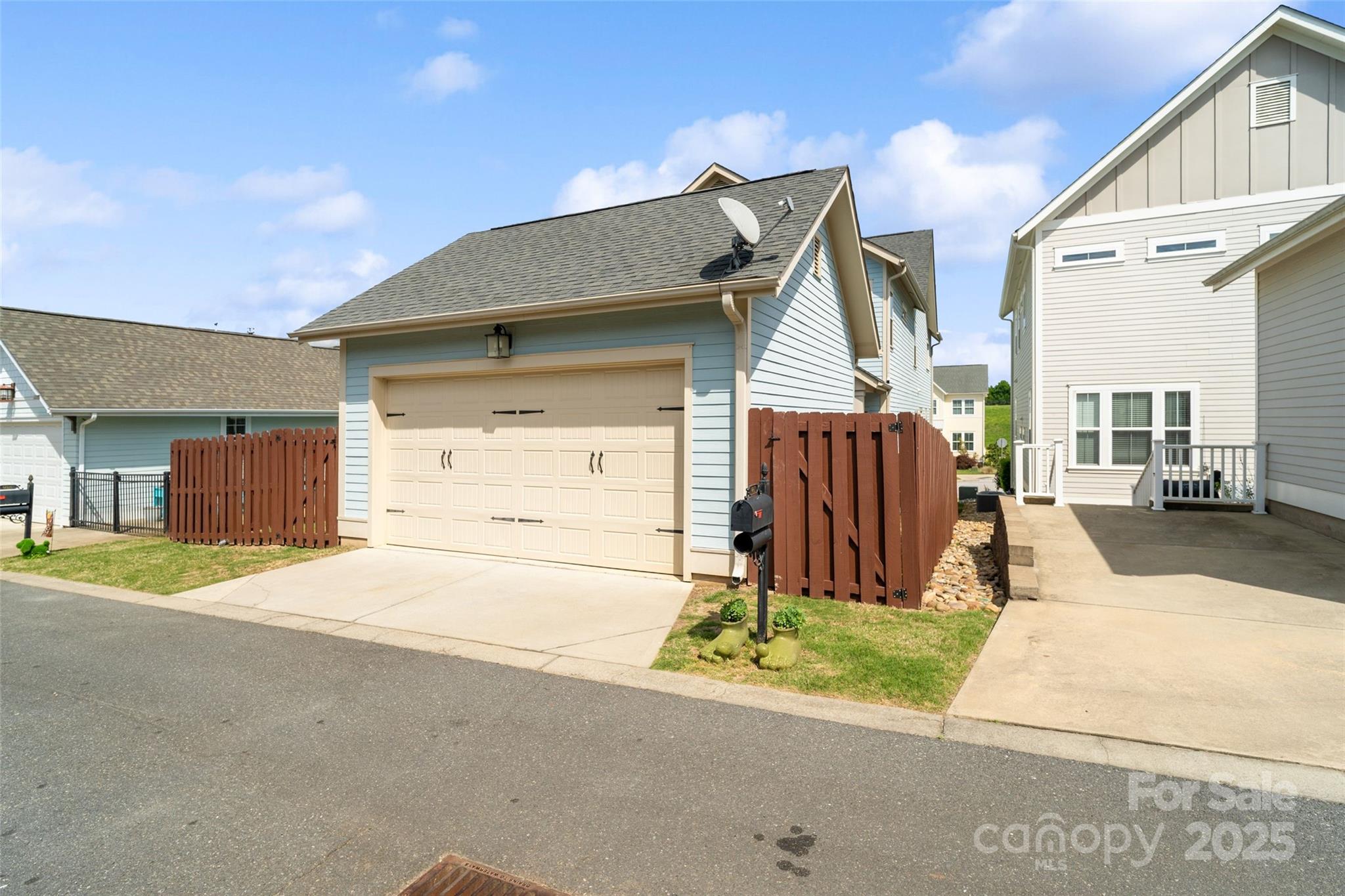 Riverwalk - Residential