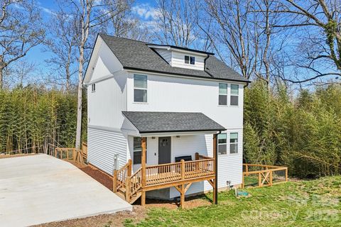 Photo of 688 Dairy Street, Hendersonville, NC 28739 (MLS # 4363787)