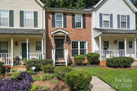 6422 Windsor Gate Lane Charlotte NC 28215