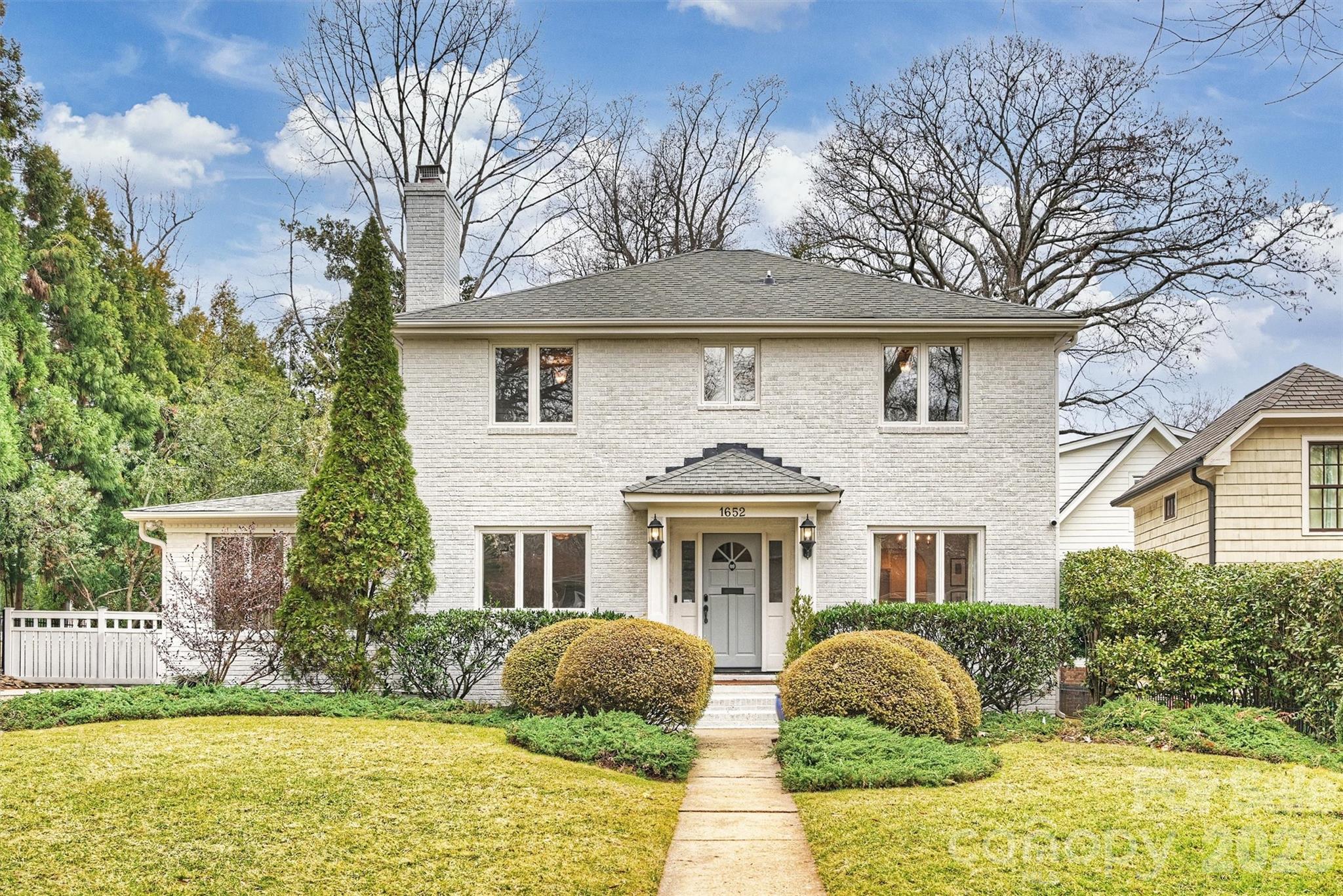 1652 Dilworth Road W