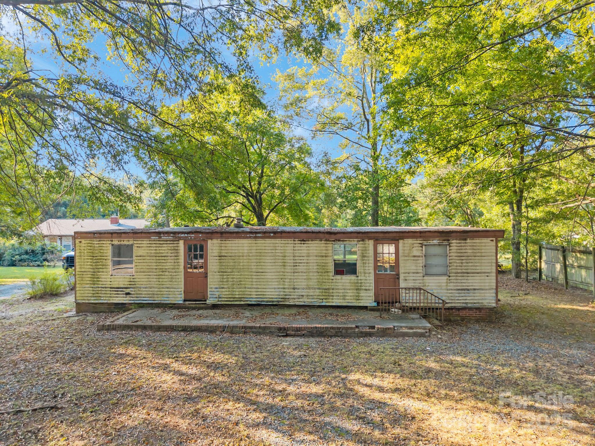 112 Shady Lane