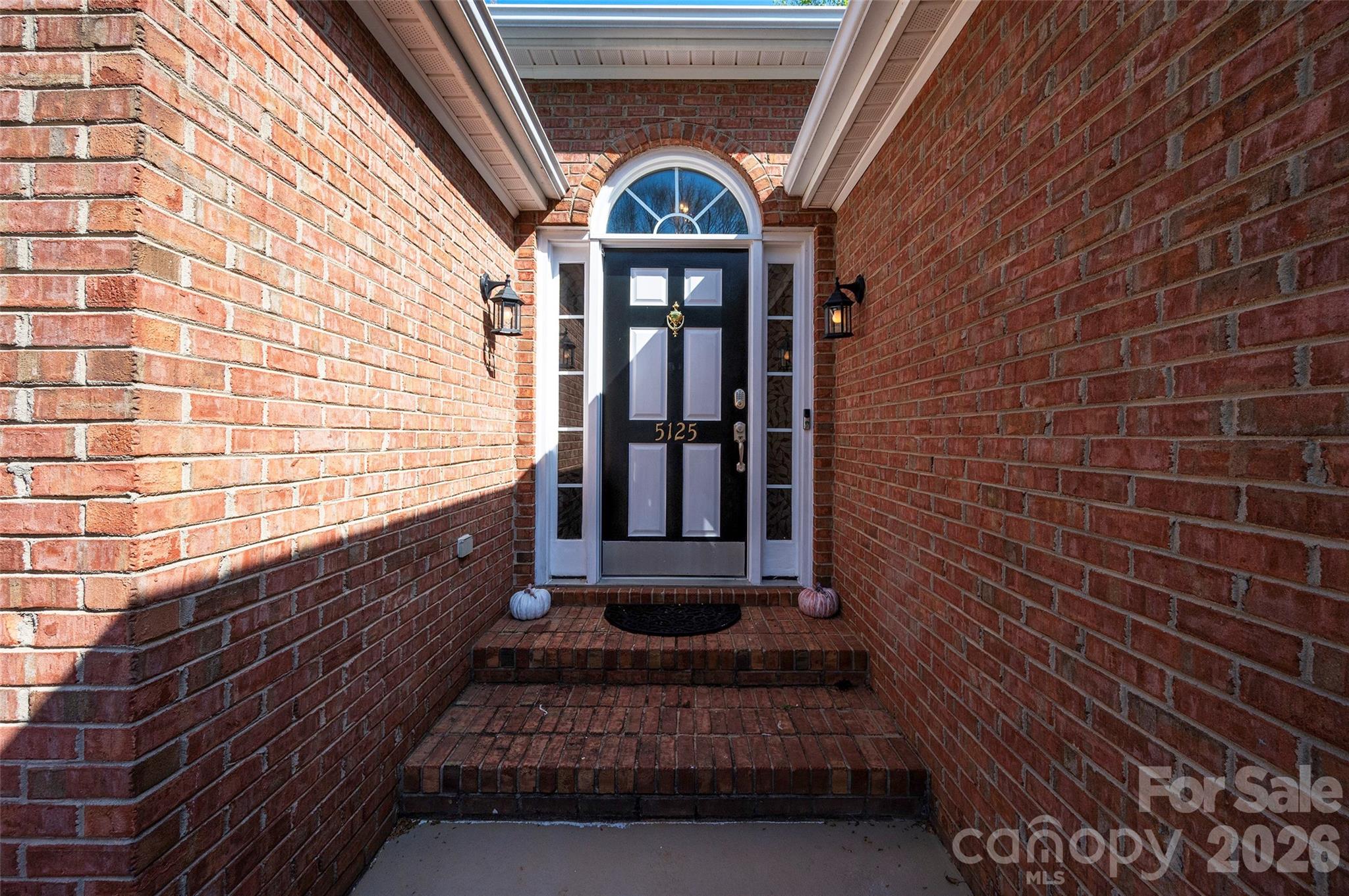 5125 Old Plantation Circle