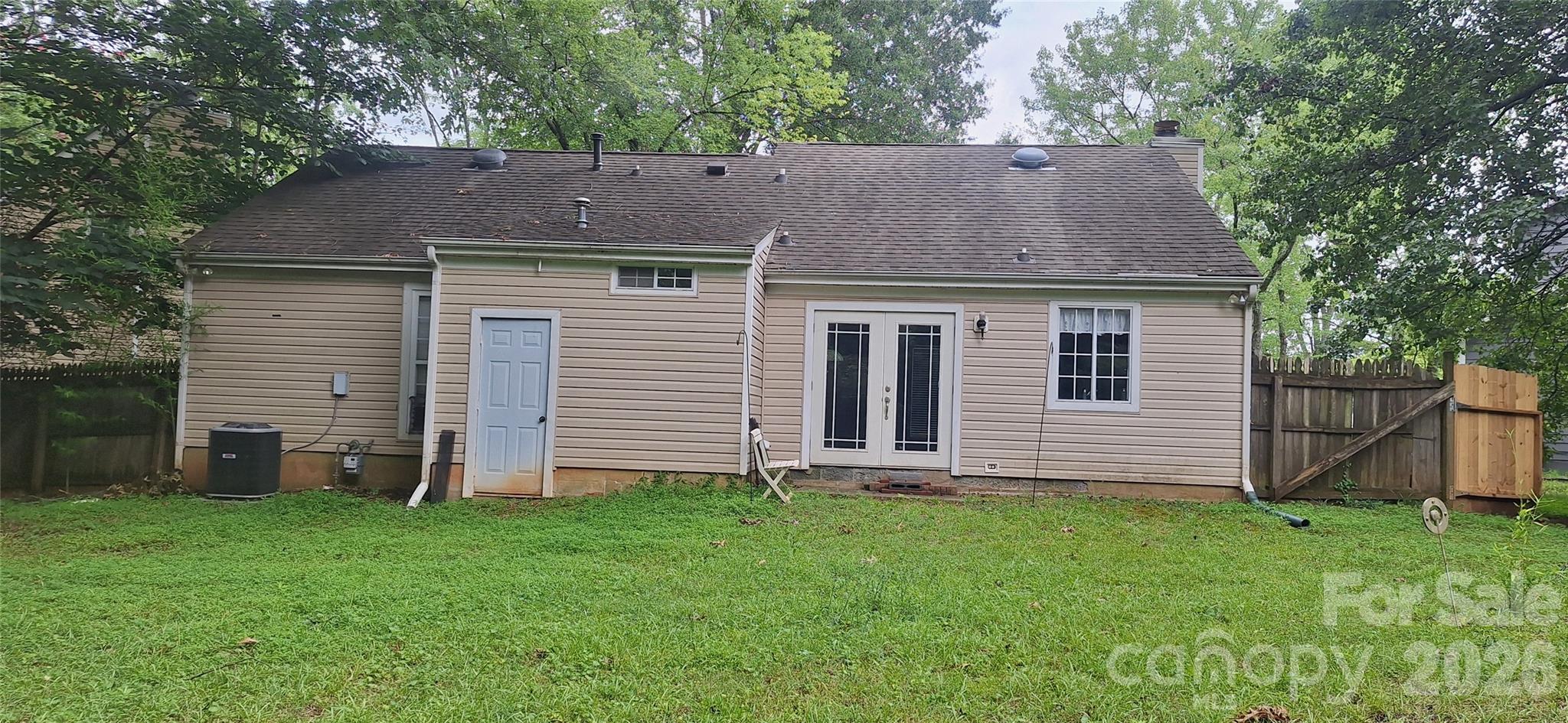 8804 Royal Scot Lane