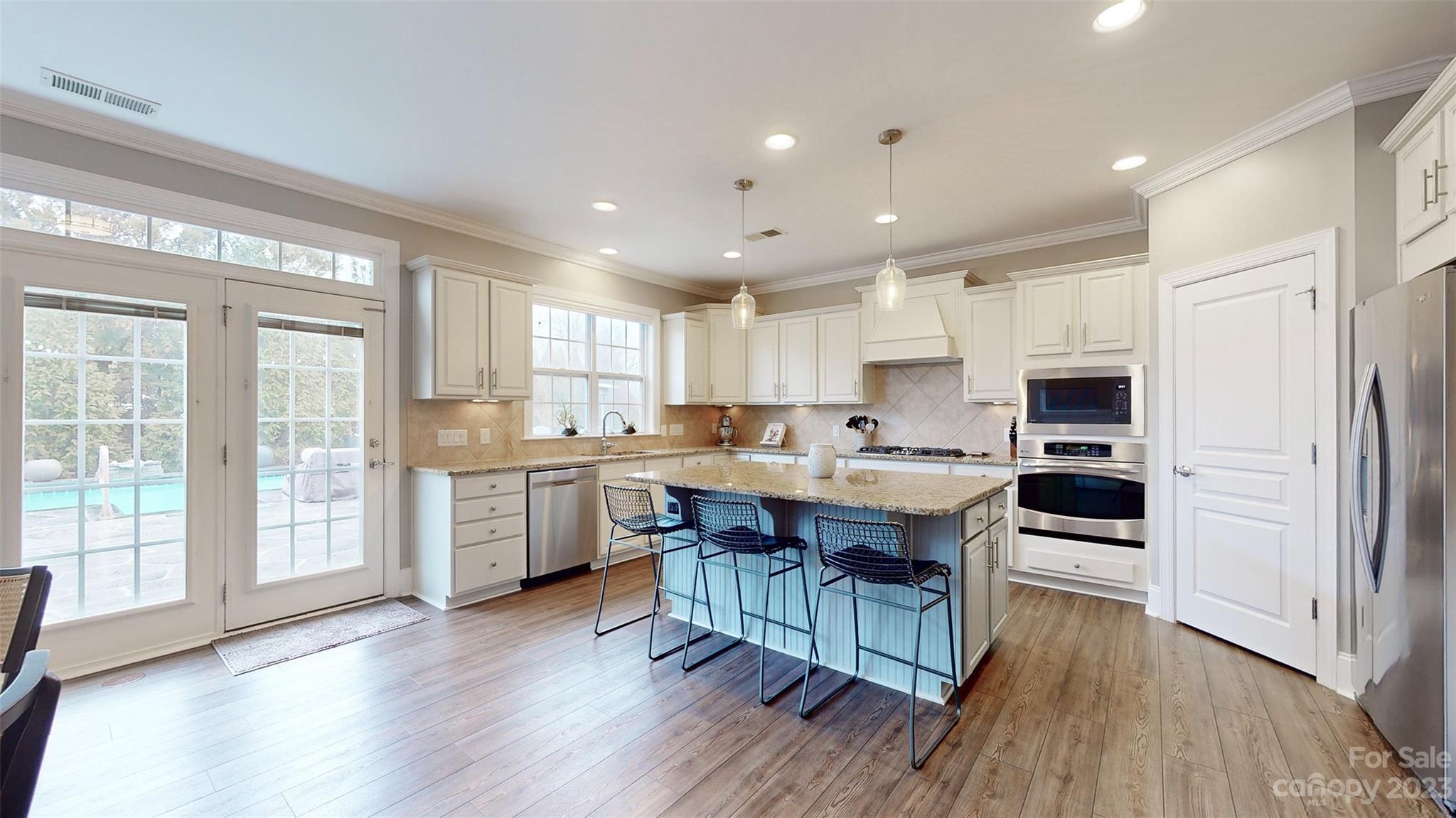 The Chimneys Of Marvin - Residential