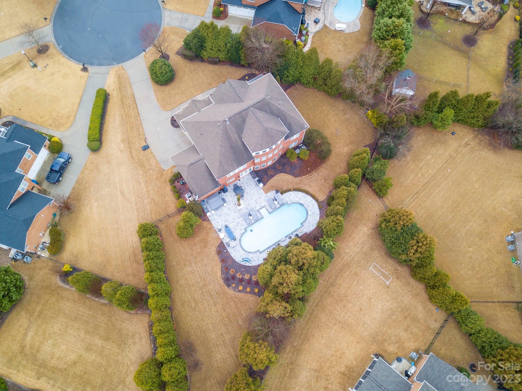 The Chimneys Of Marvin - Residential