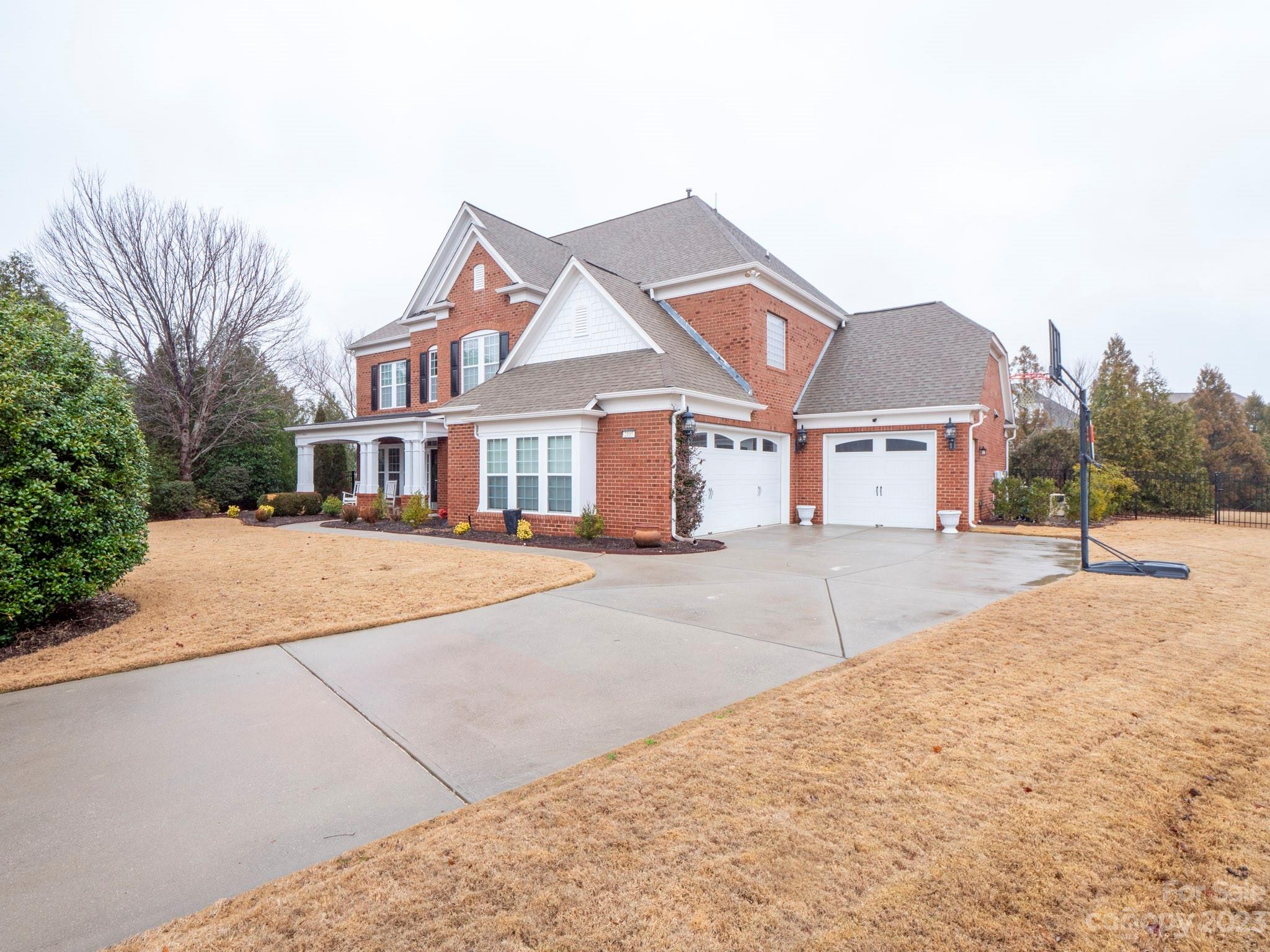 The Chimneys Of Marvin - Residential