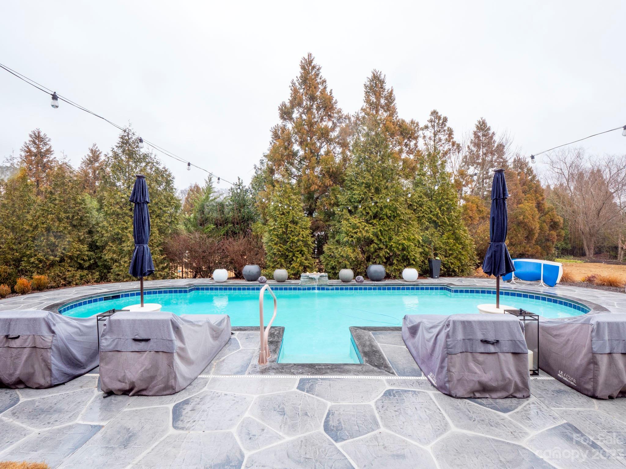 The Chimneys Of Marvin - Residential