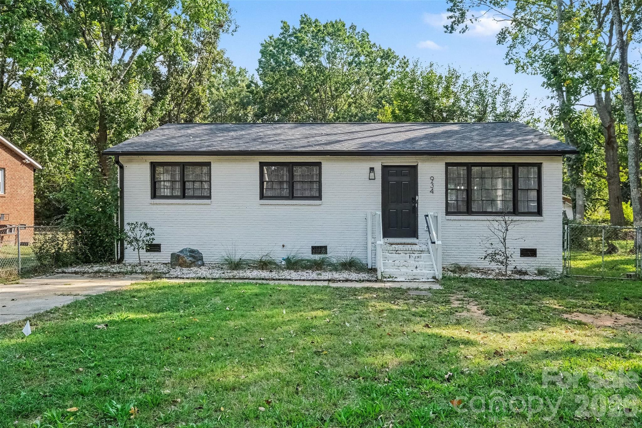 934 Pebble Road