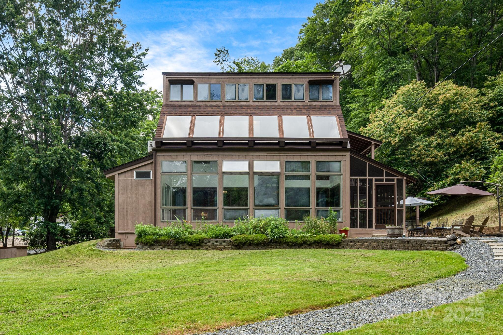 79 Creekside Lane