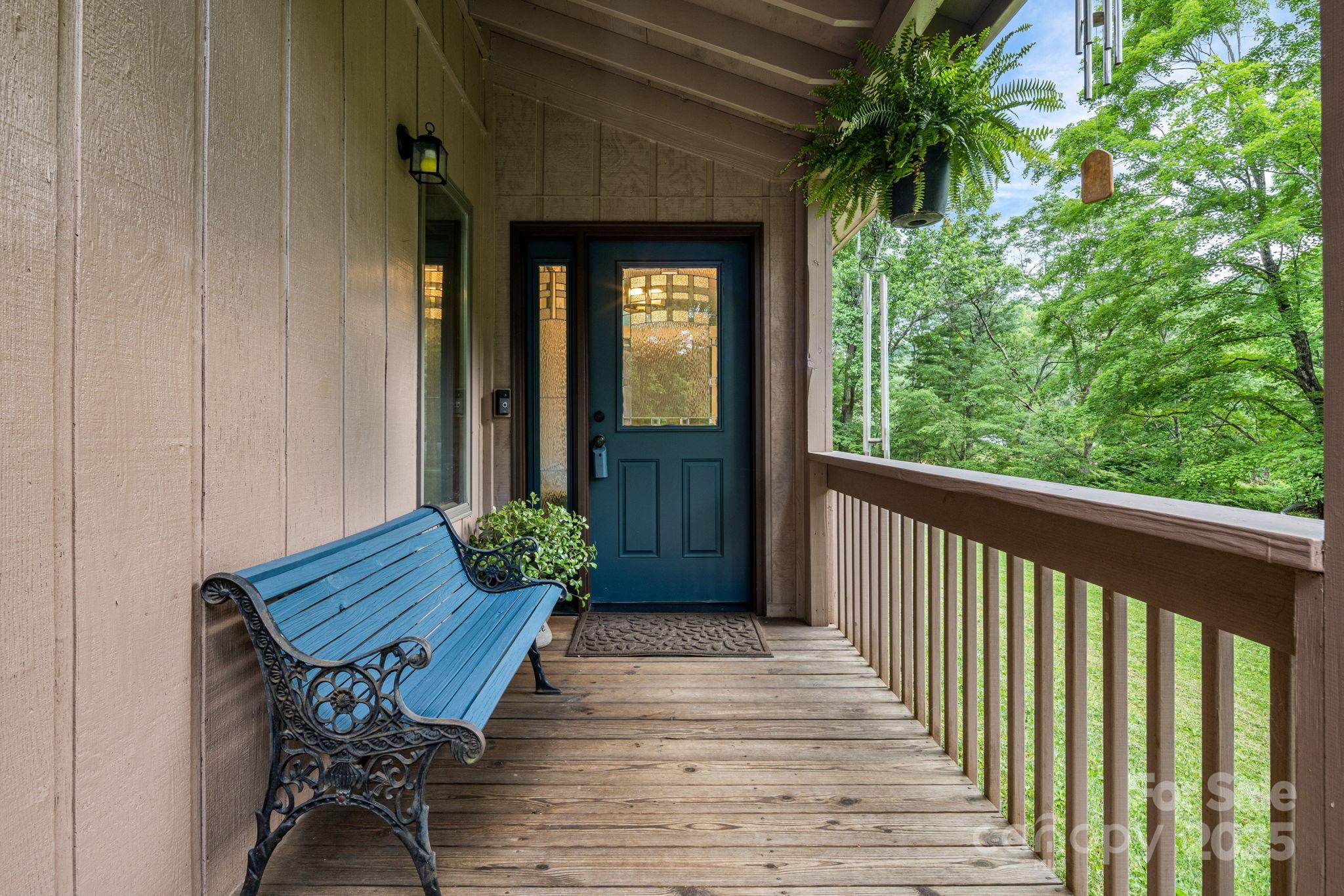 79 Creekside Lane