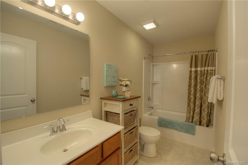 The Oaks At Mcilwaine - Residential