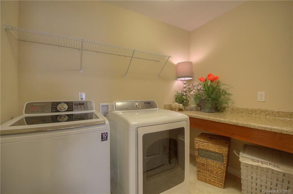 The Oaks At Mcilwaine - Residential