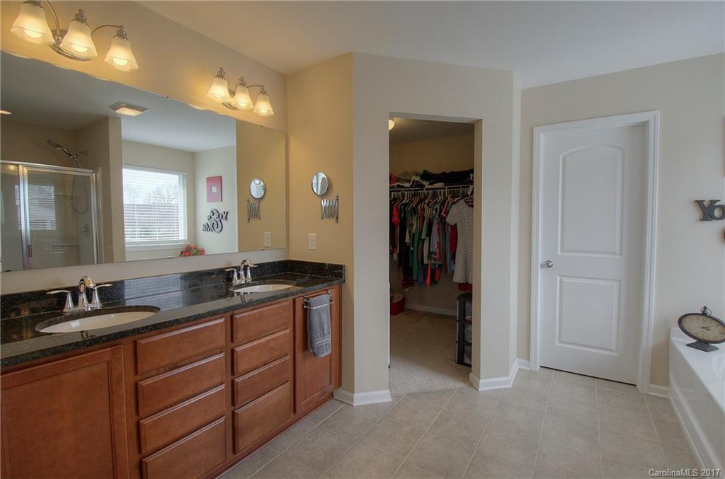 The Oaks At Mcilwaine - Residential