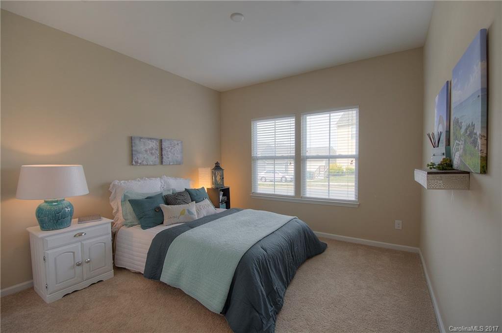 The Oaks At Mcilwaine - Residential