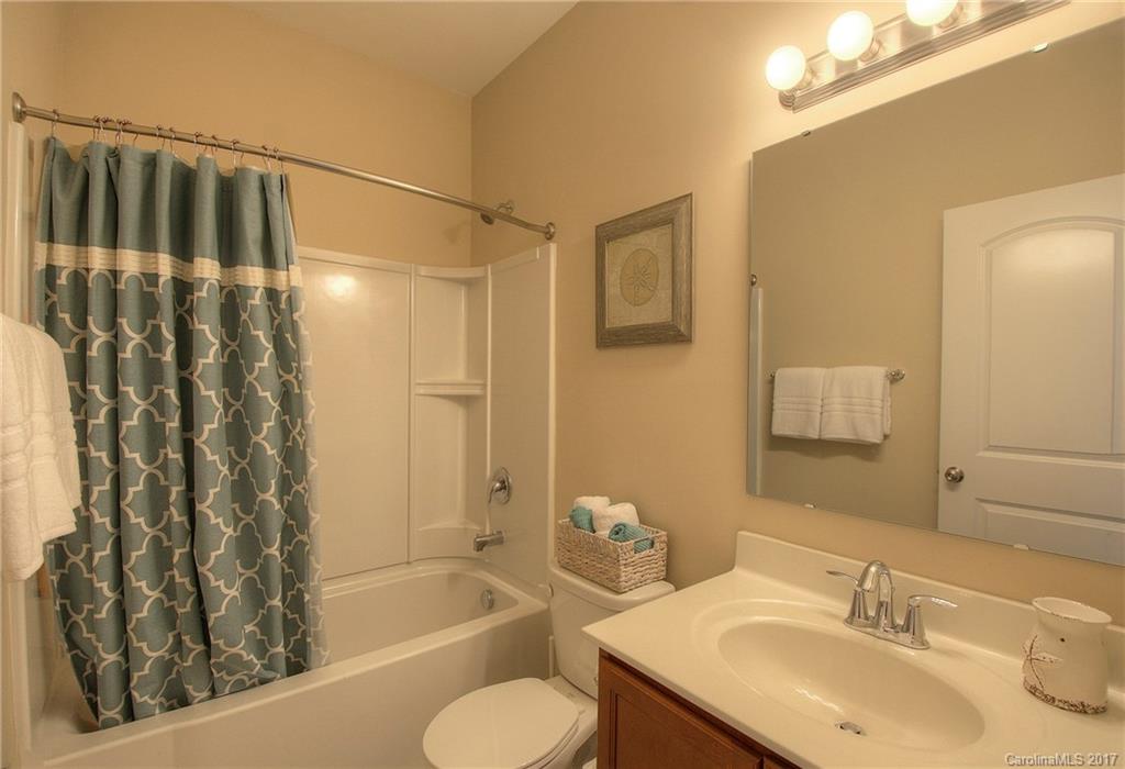 The Oaks At Mcilwaine - Residential