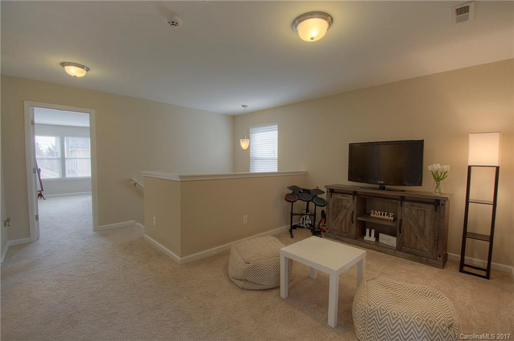 The Oaks At Mcilwaine - Residential