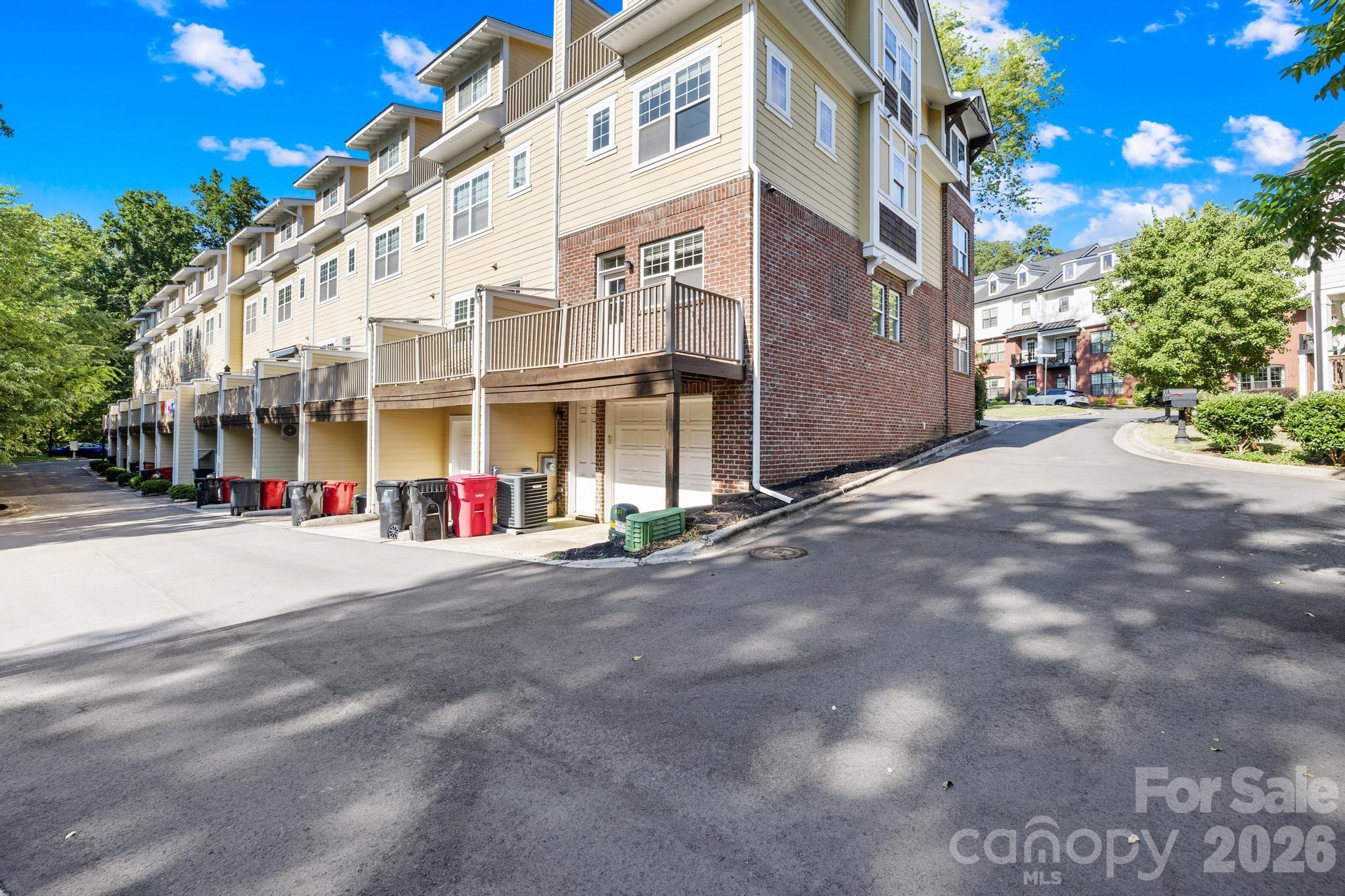 605 Village Main Circle