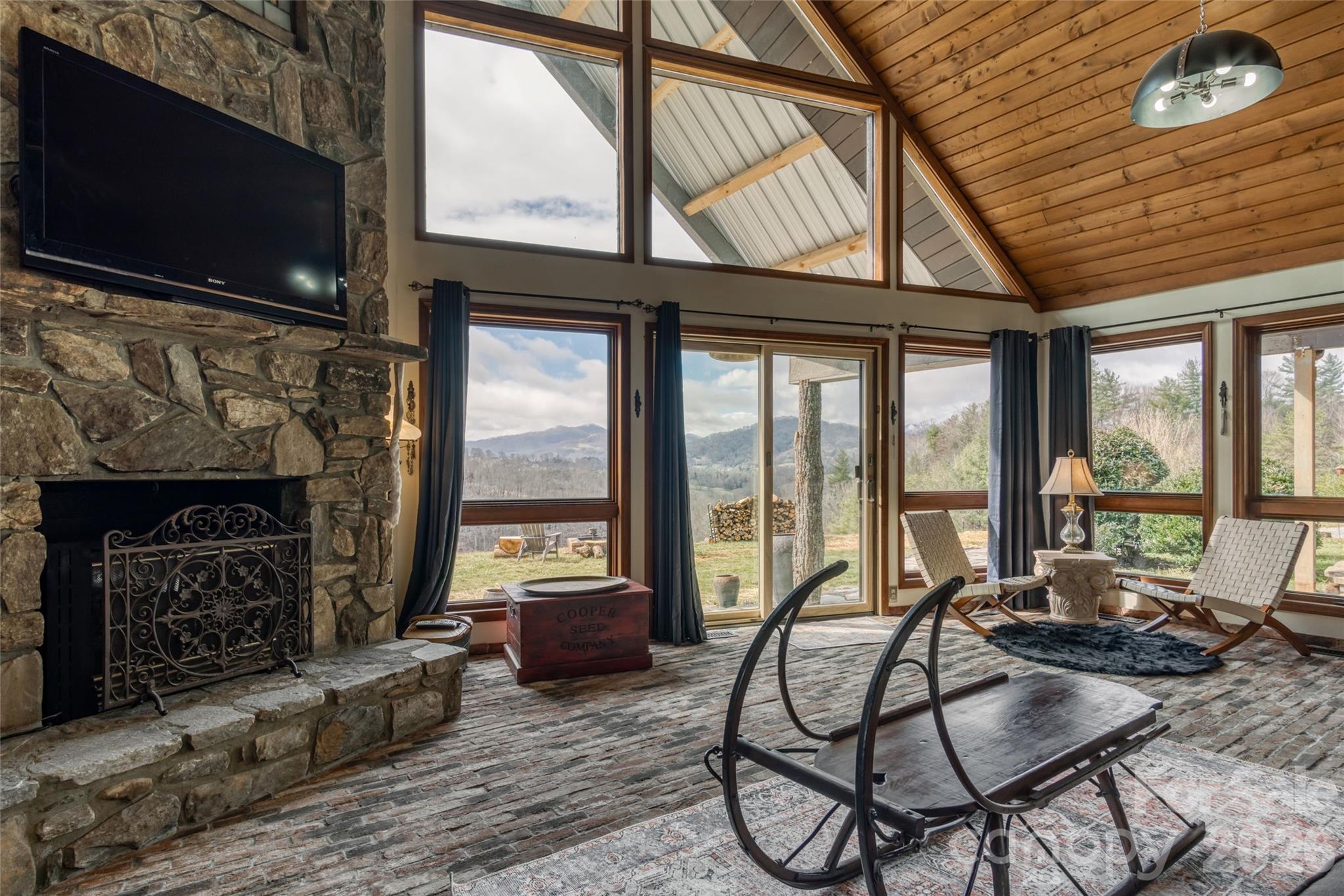 461 Ferguson Cove Loop