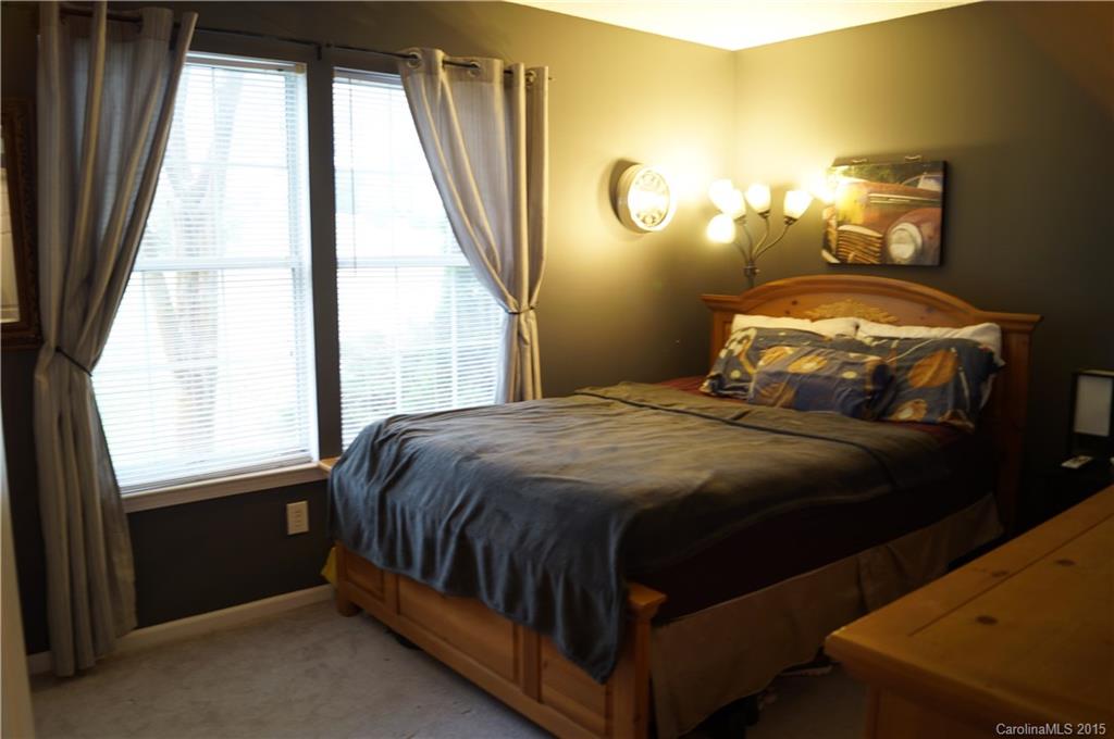 Woodside Falls - Residential