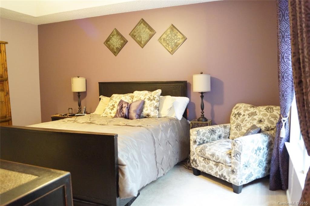 Woodside Falls - Residential