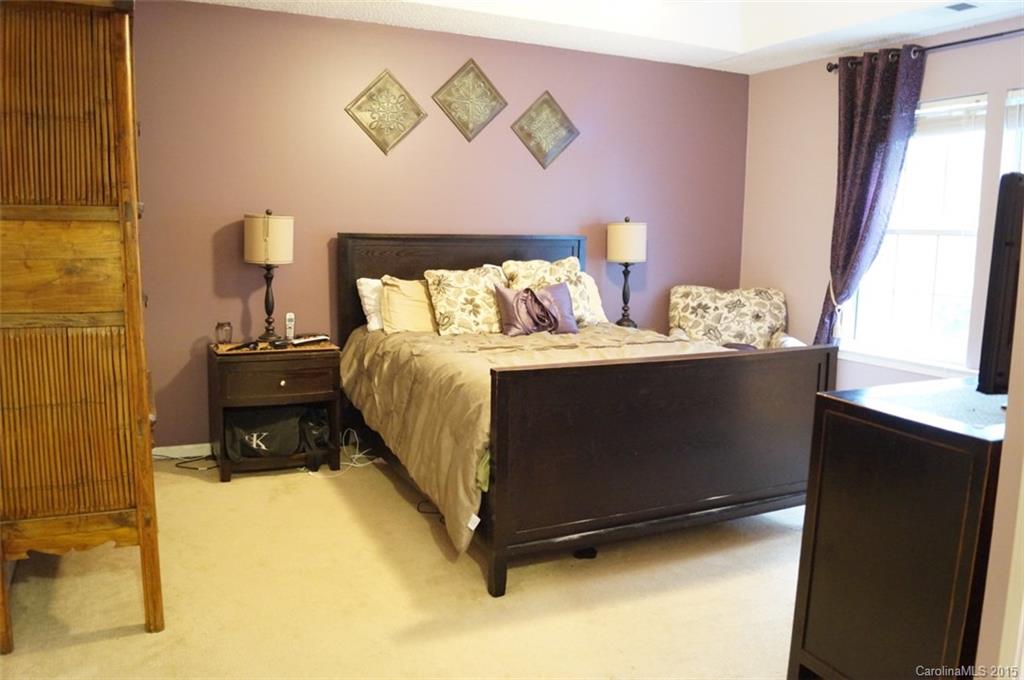 Woodside Falls - Residential