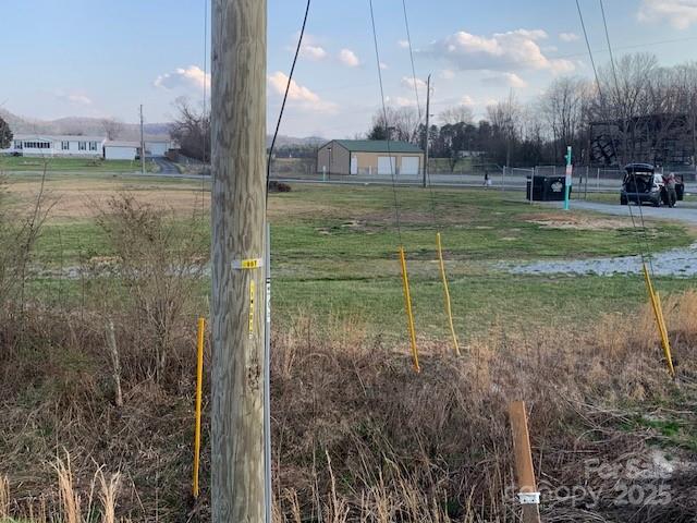 7.33AC COM CHIMNEY ROCK Highway 1,2,3