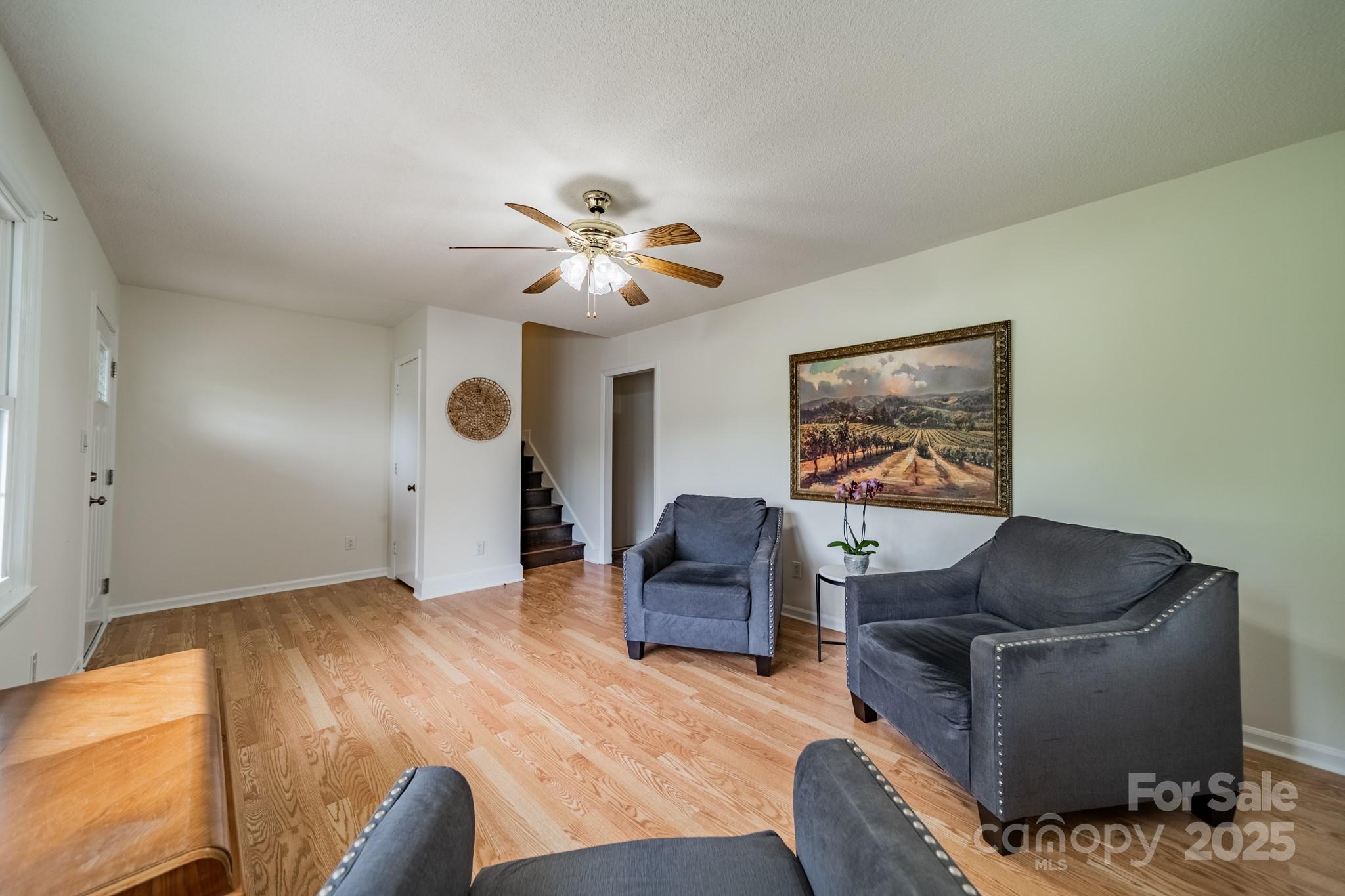 178 Woodland Drive SW