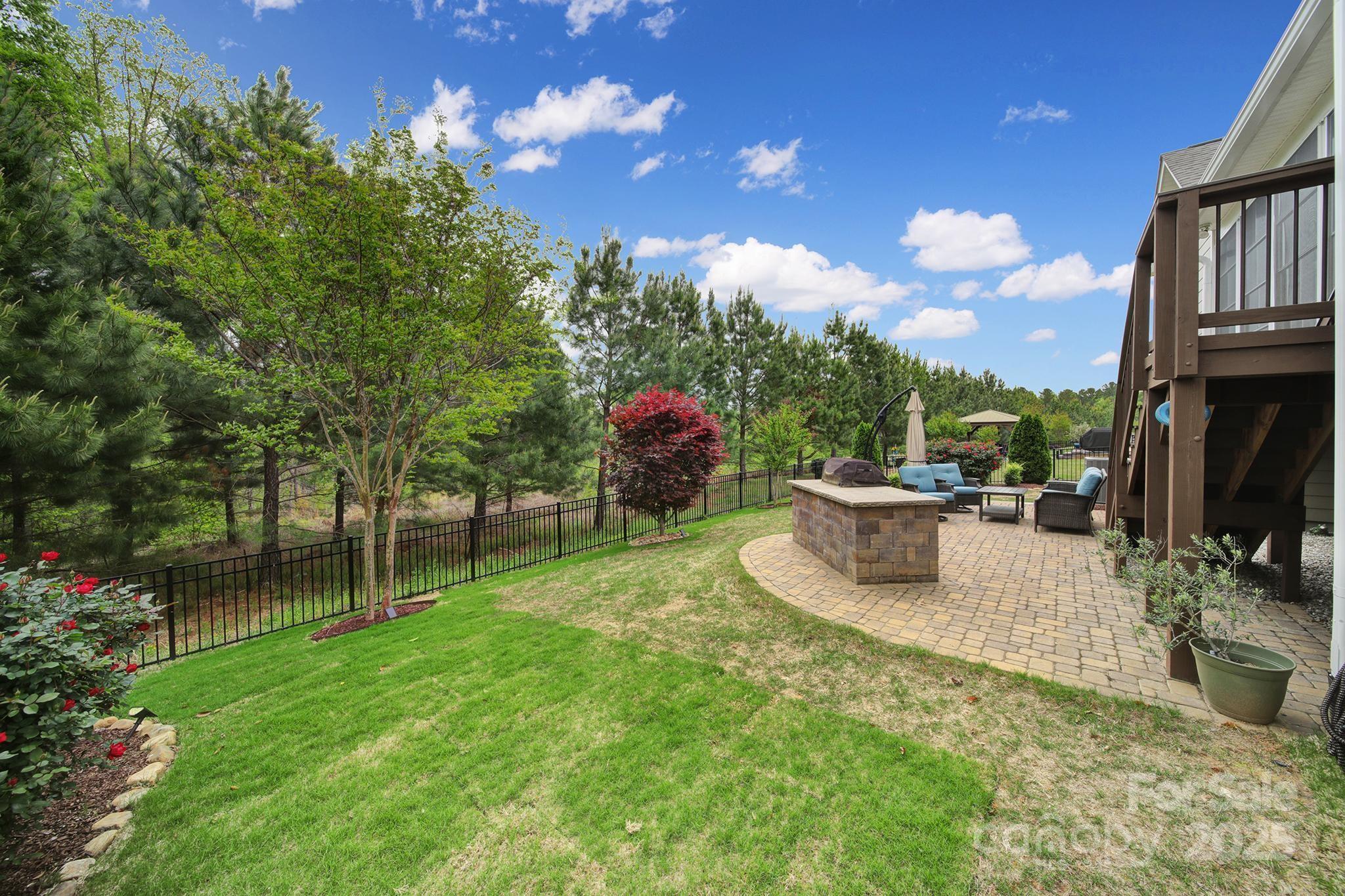 Tree Tops - Residential