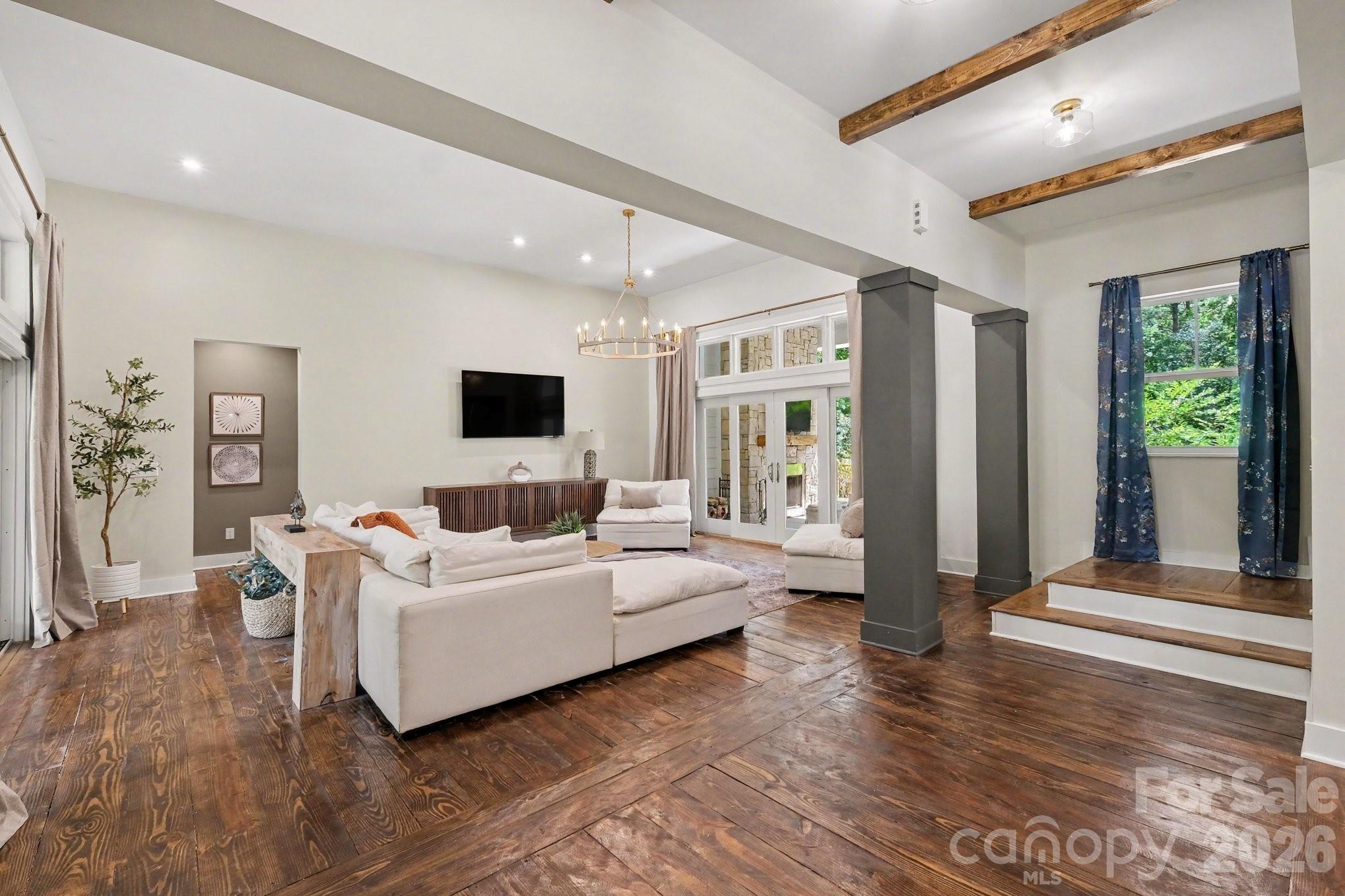 Riverchase Estates - Residential