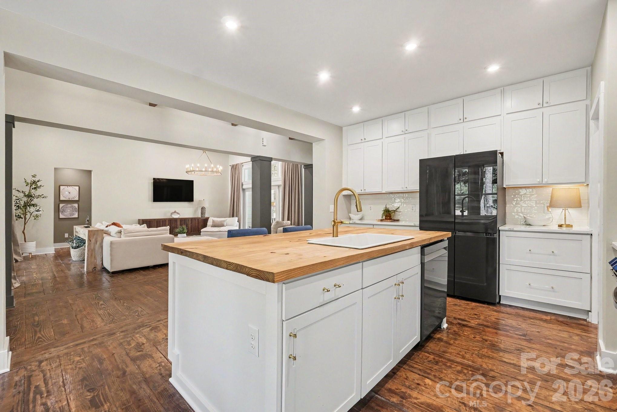 Riverchase Estates - Residential