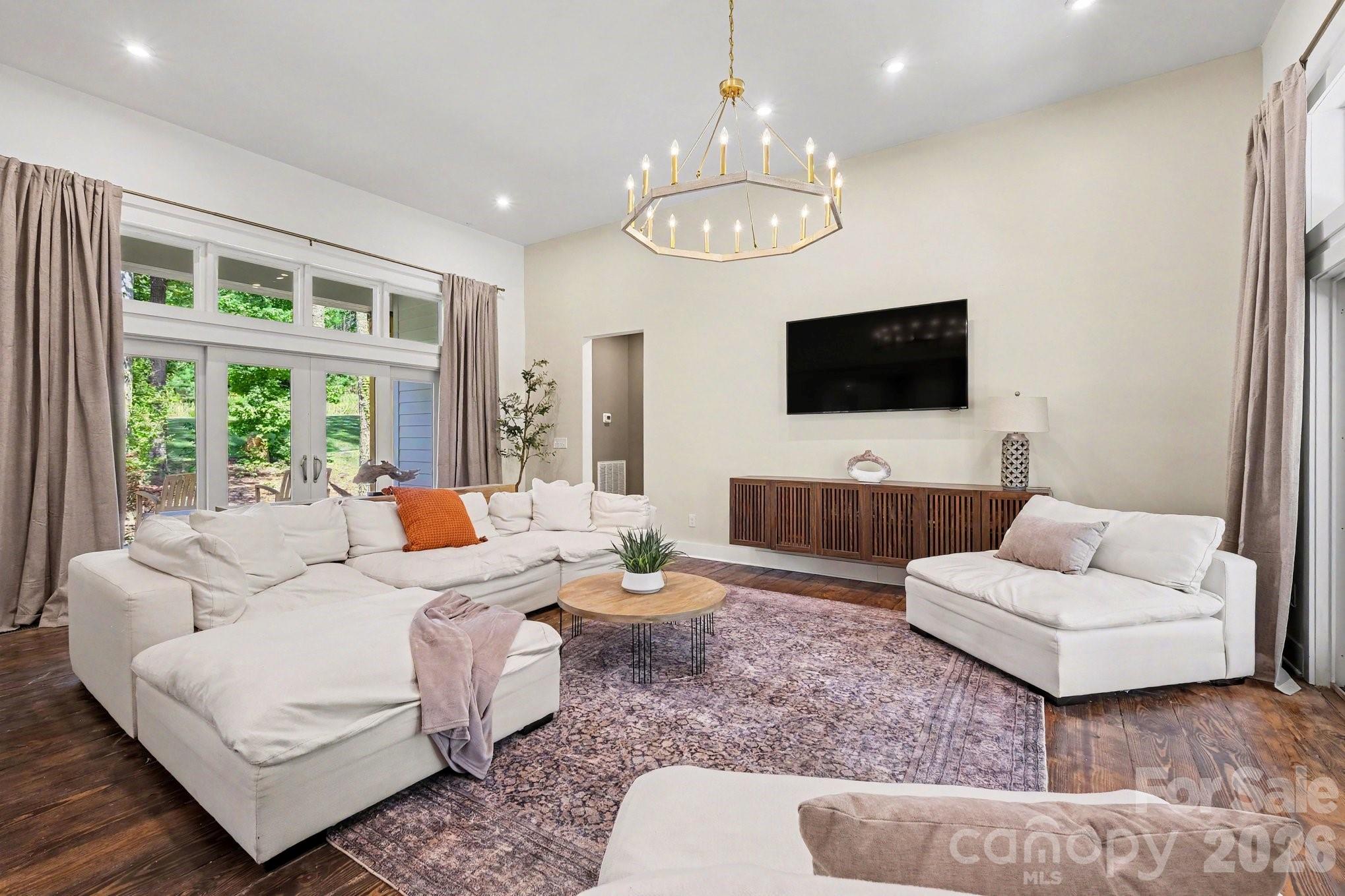 Riverchase Estates - Residential