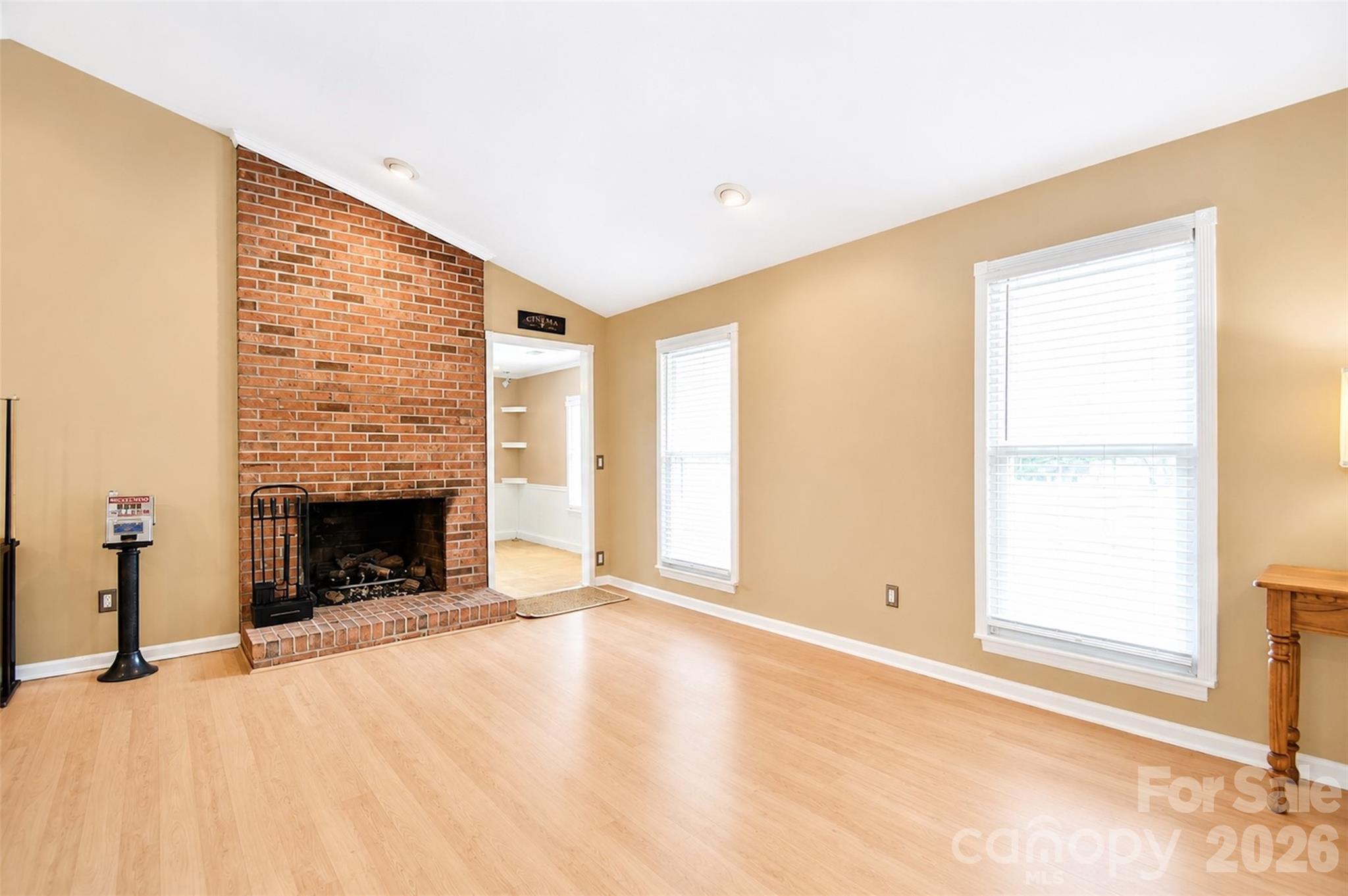 7904 Saddleview Court